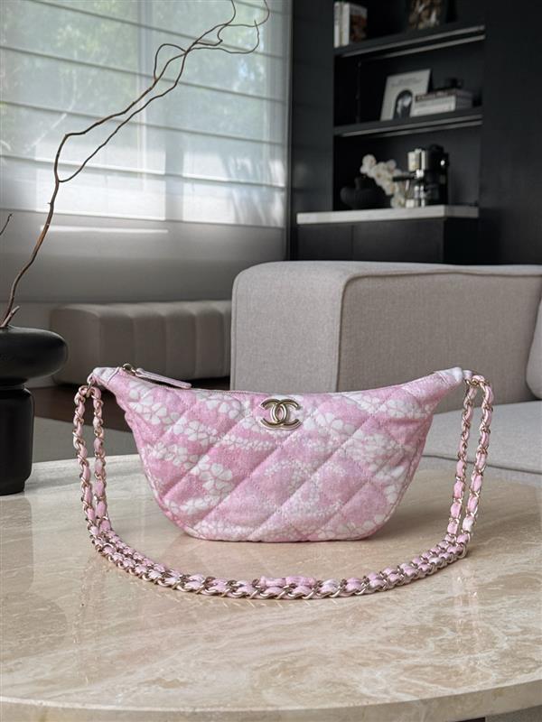 2026127214756237 800